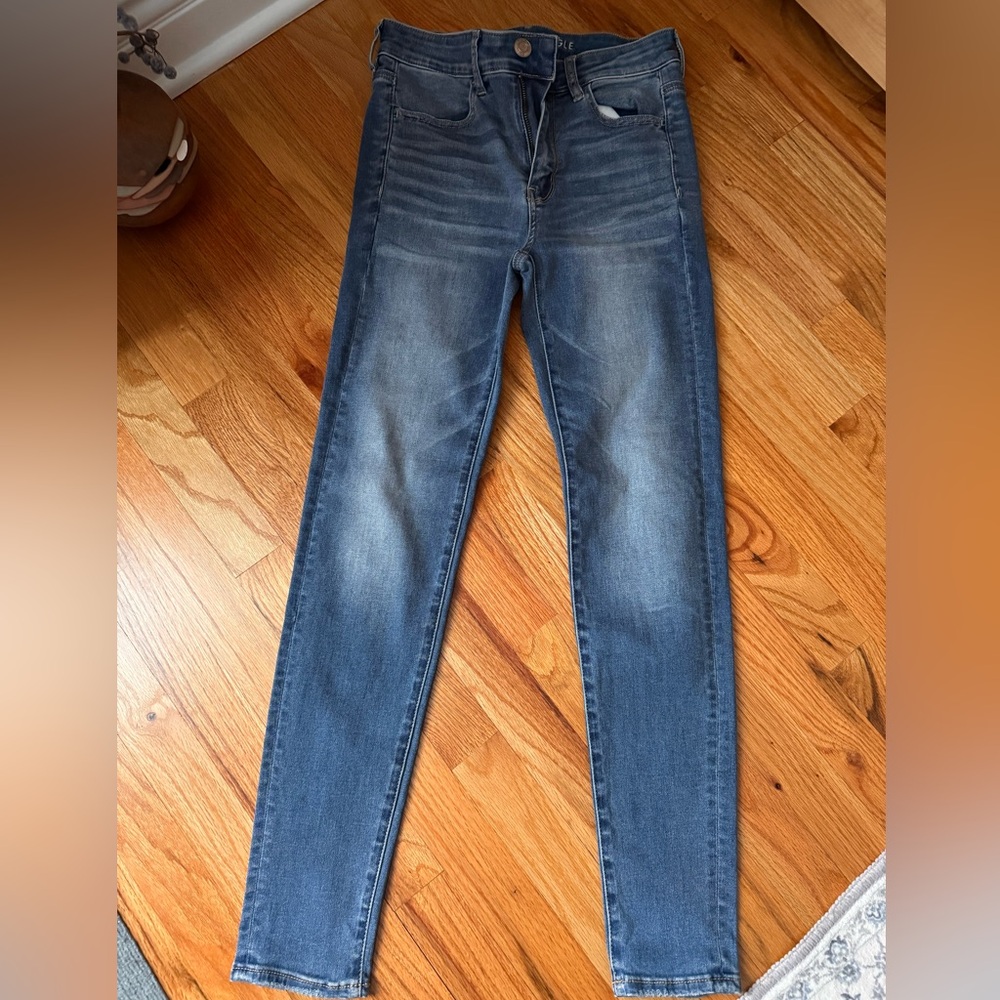 American eagle outfitters jeans. Like new. Size 6.